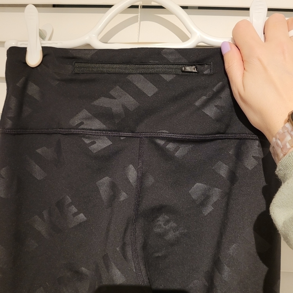 Nike Air Black Small 7/8 Running Leggings - Picture 4 of 11